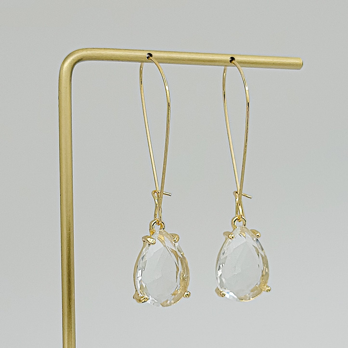 Elegant Cushion Cut Gold Teardrop Dangle Earrings - Luxurious Minimalist Earrings for Women