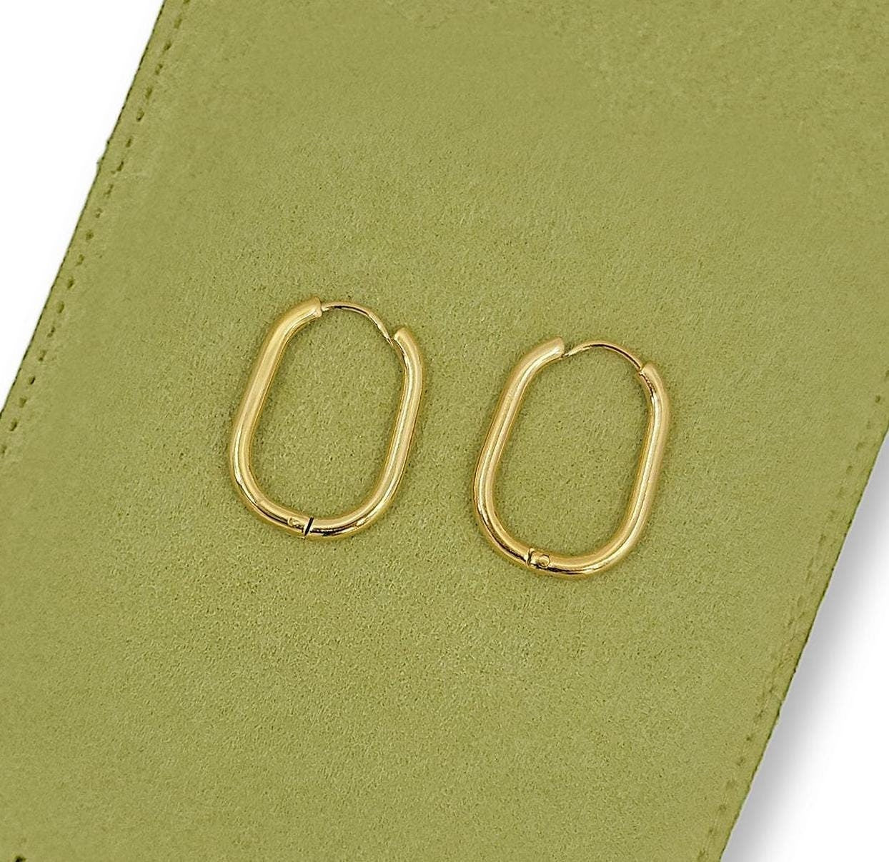 Minimalist 18K Gold Oval Hoop Earrings - Sleek, Lightweight Design for Everyday Elegance